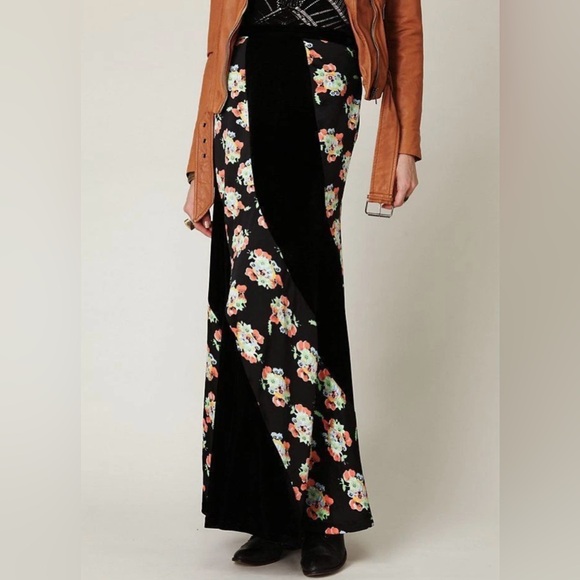 Free People Twisted Velvet Maxi Skirt size 2 - Picture 14 of 15